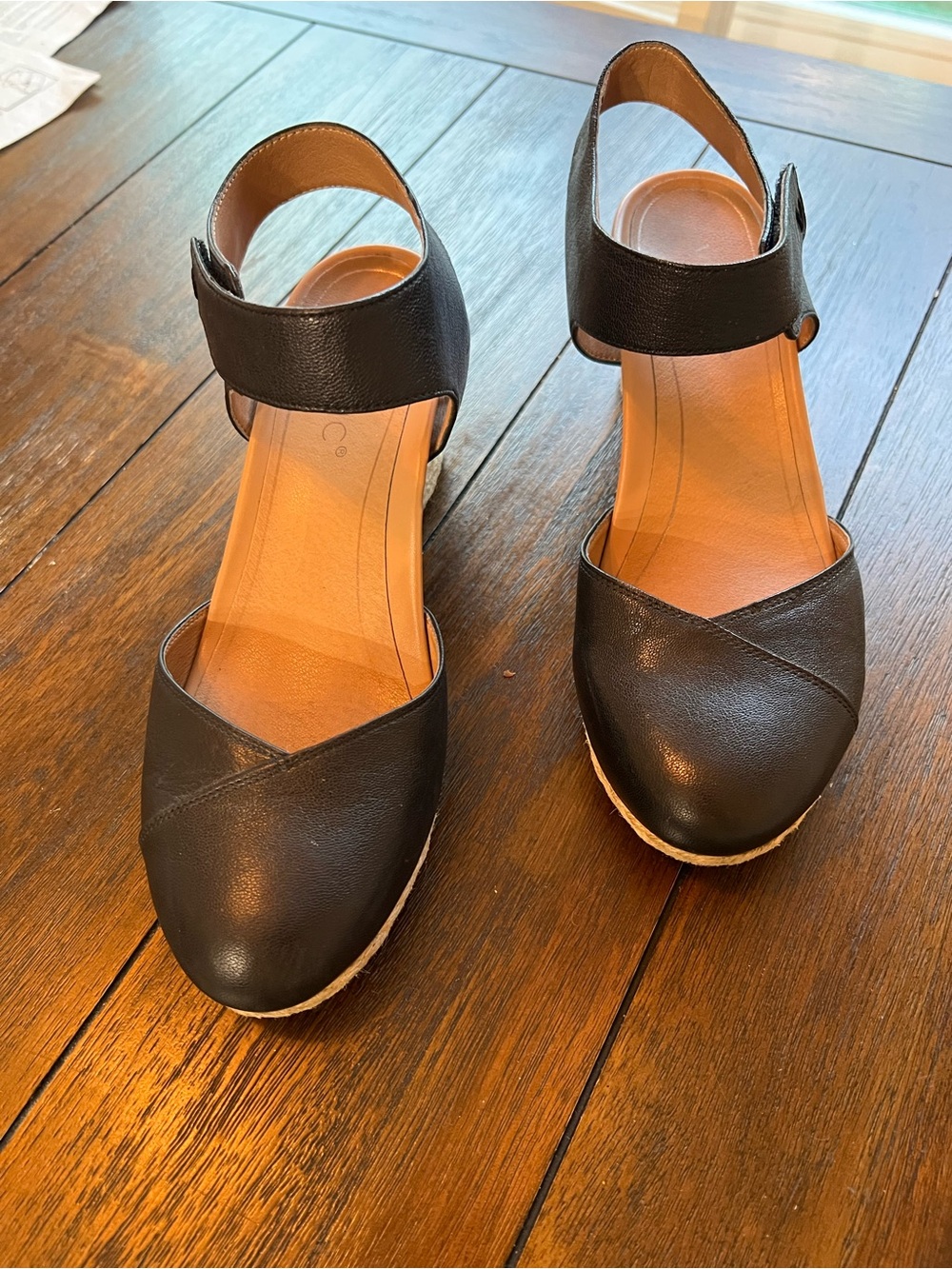 Vionic  Black Ankle-Strap Closed-Toe Heels Espadrille wedge size 10